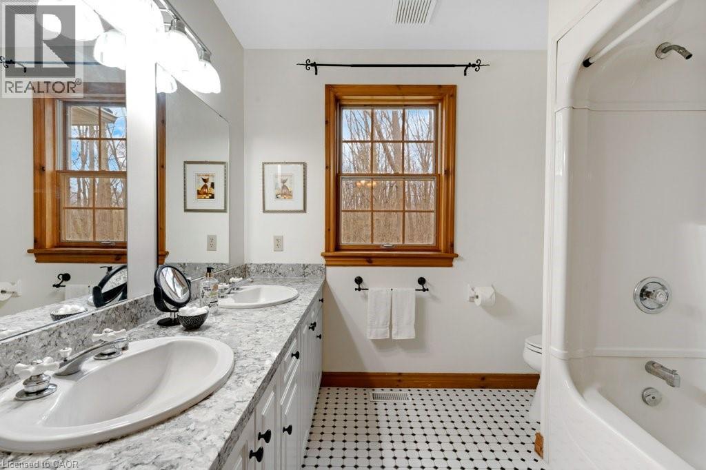 2 HUGHSON Lane thumbnail 27