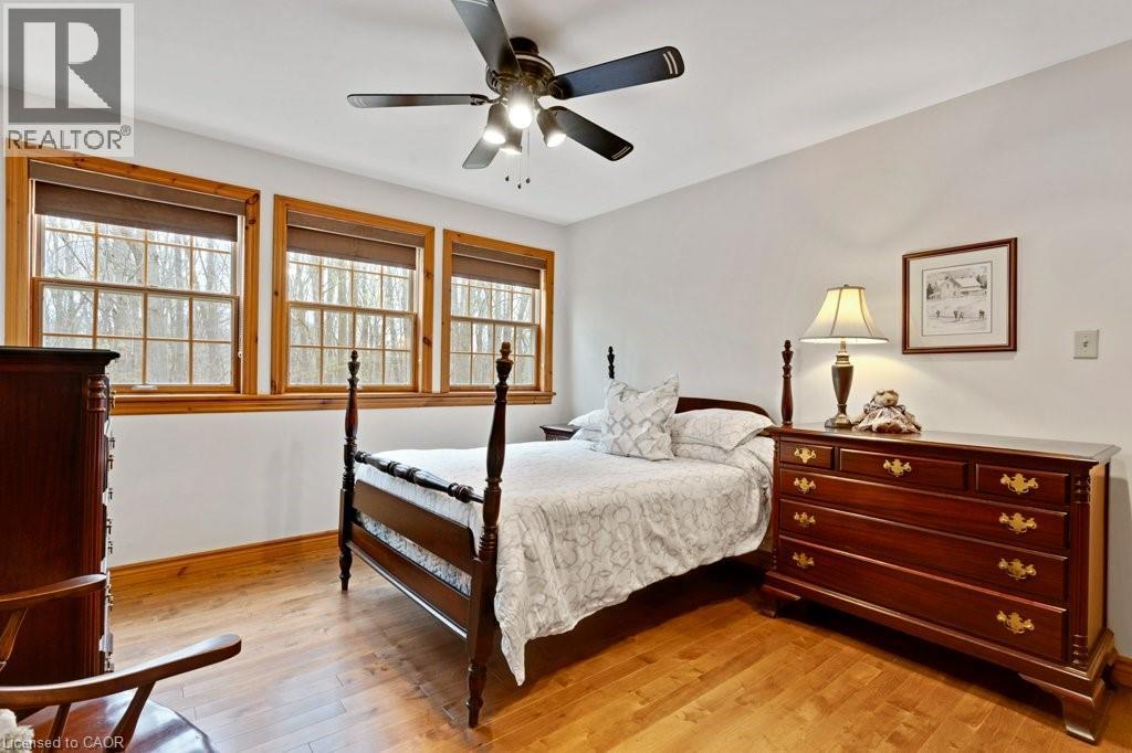 2 HUGHSON Lane thumbnail 33
