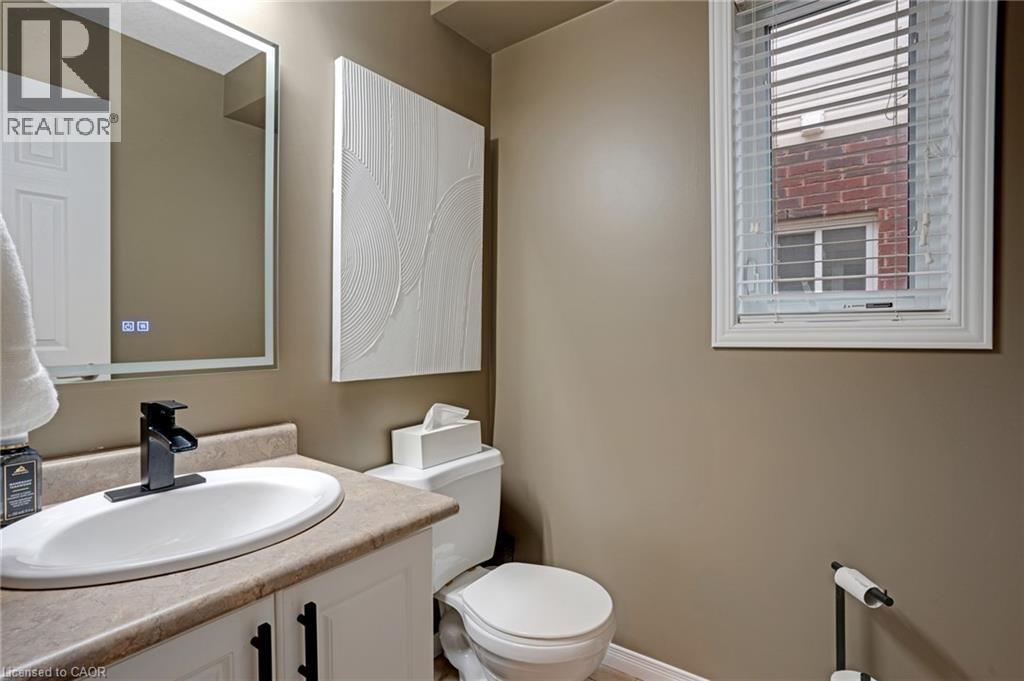 99 UDVARI Crescent thumbnail 21