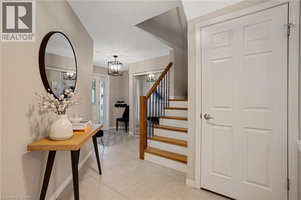 99 UDVARI Crescent thumbnail 9