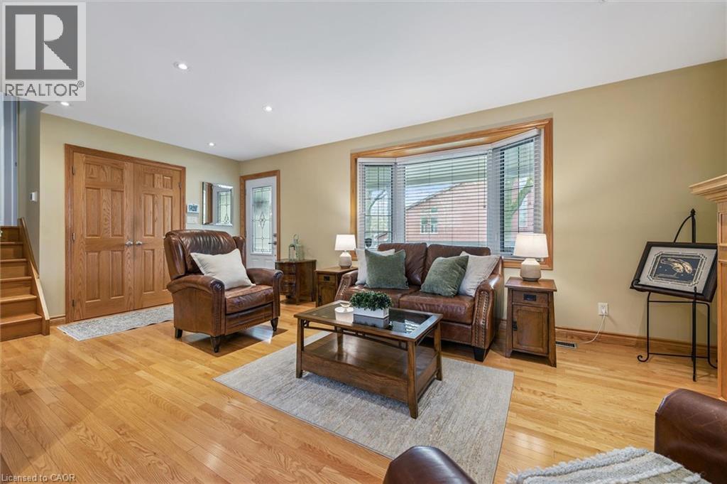 574 SPRUCEHILL Avenue thumbnail 10