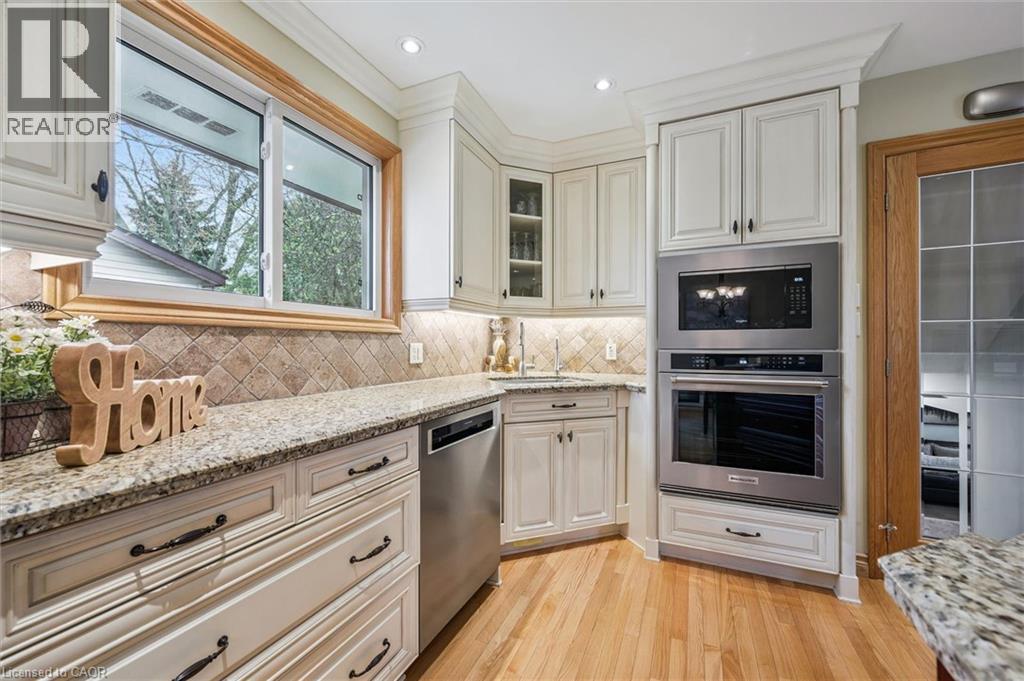 574 SPRUCEHILL Avenue thumbnail 15