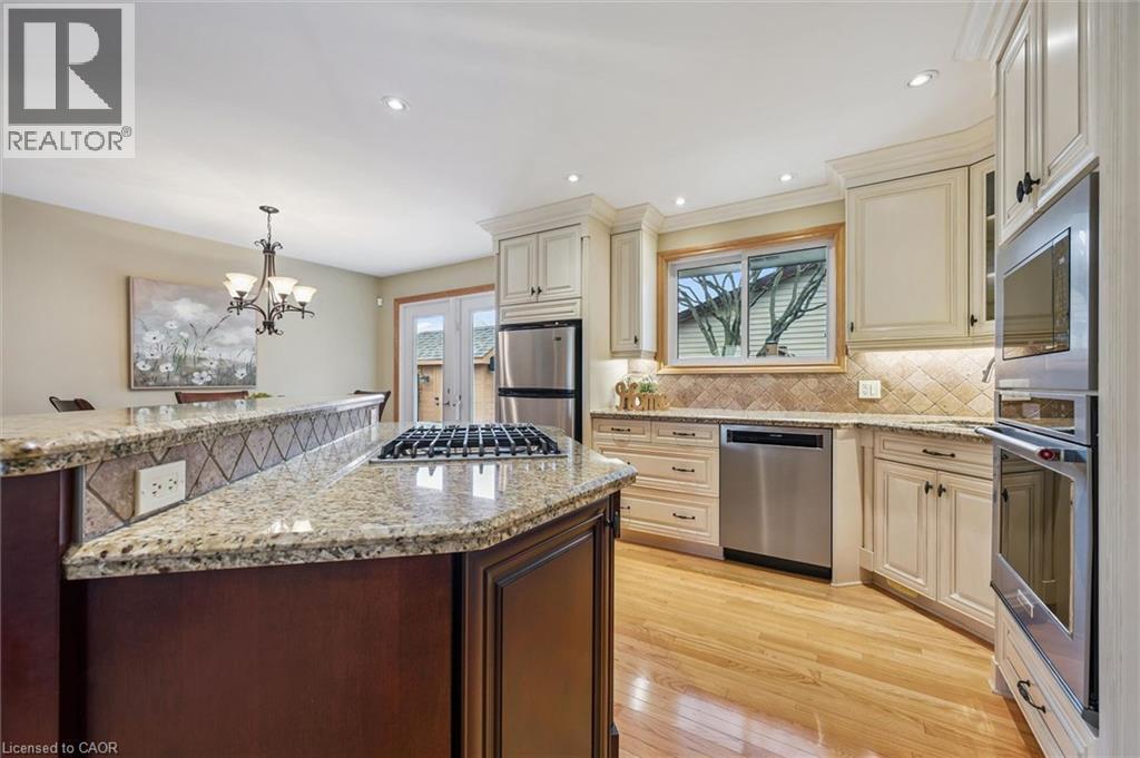 574 SPRUCEHILL Avenue thumbnail 16