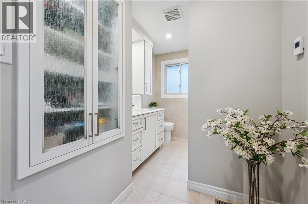 574 SPRUCEHILL Avenue thumbnail 19