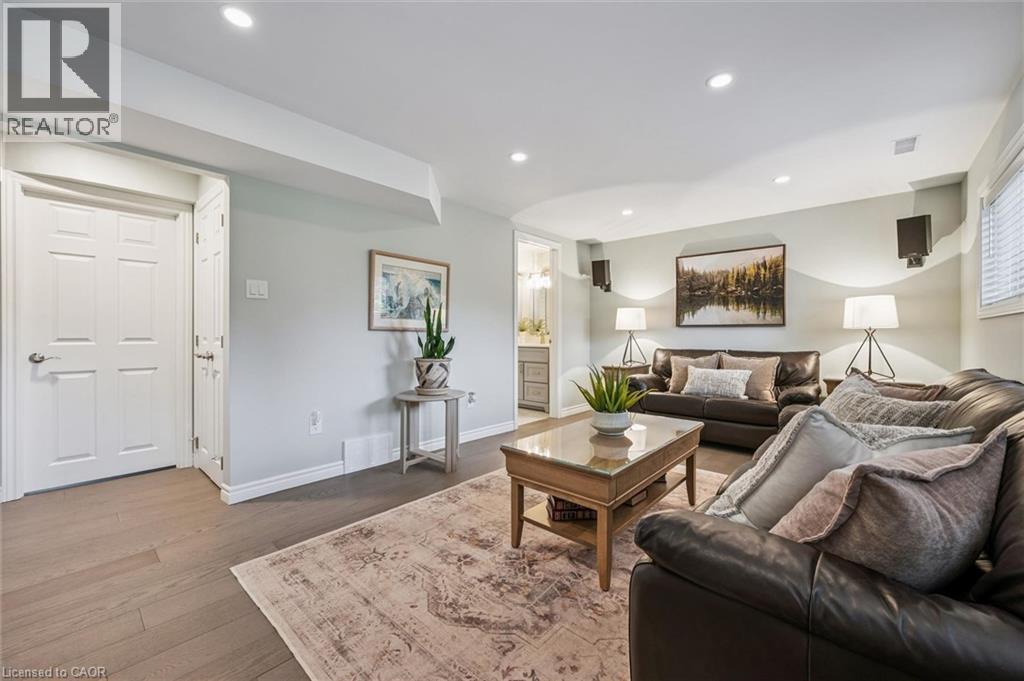 574 SPRUCEHILL Avenue thumbnail 26