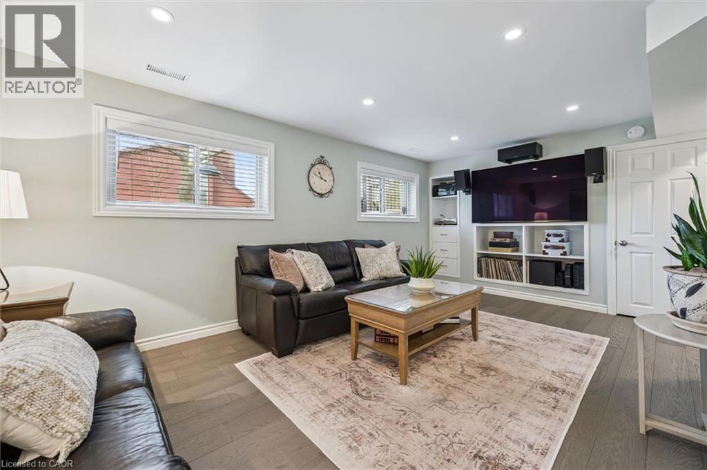 574 SPRUCEHILL Avenue thumbnail 28