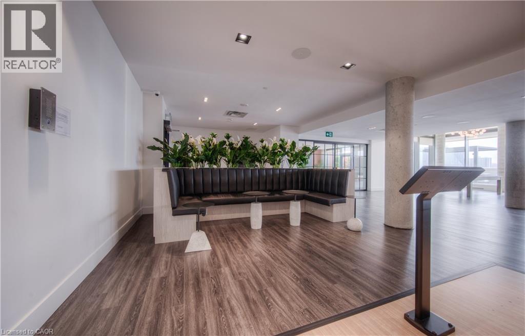 15 WELLINGTON Street S Unit# 1704 thumbnail 23