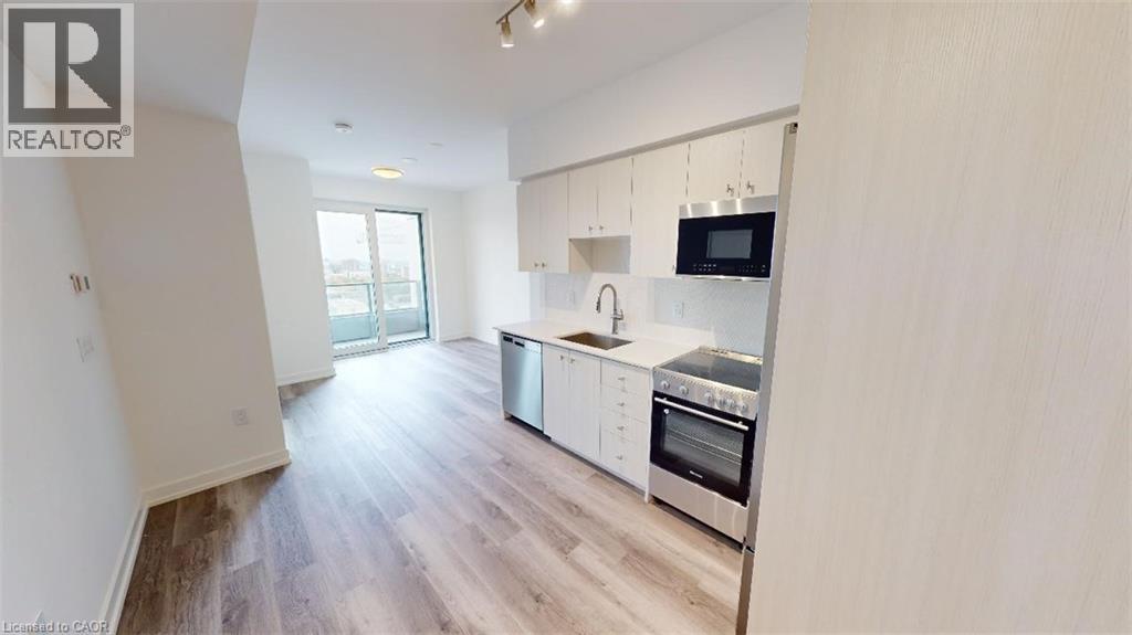 15 WELLINGTON Street S Unit# 1704 thumbnail 4
