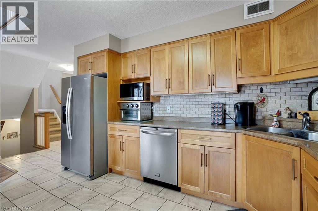 214 SNYDERS Road E Unit# 4 thumbnail 15
