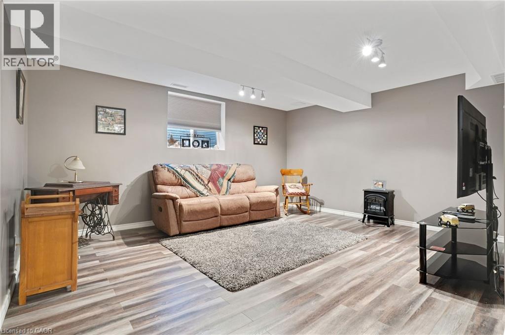 214 SNYDERS Road E Unit# 4 thumbnail 18