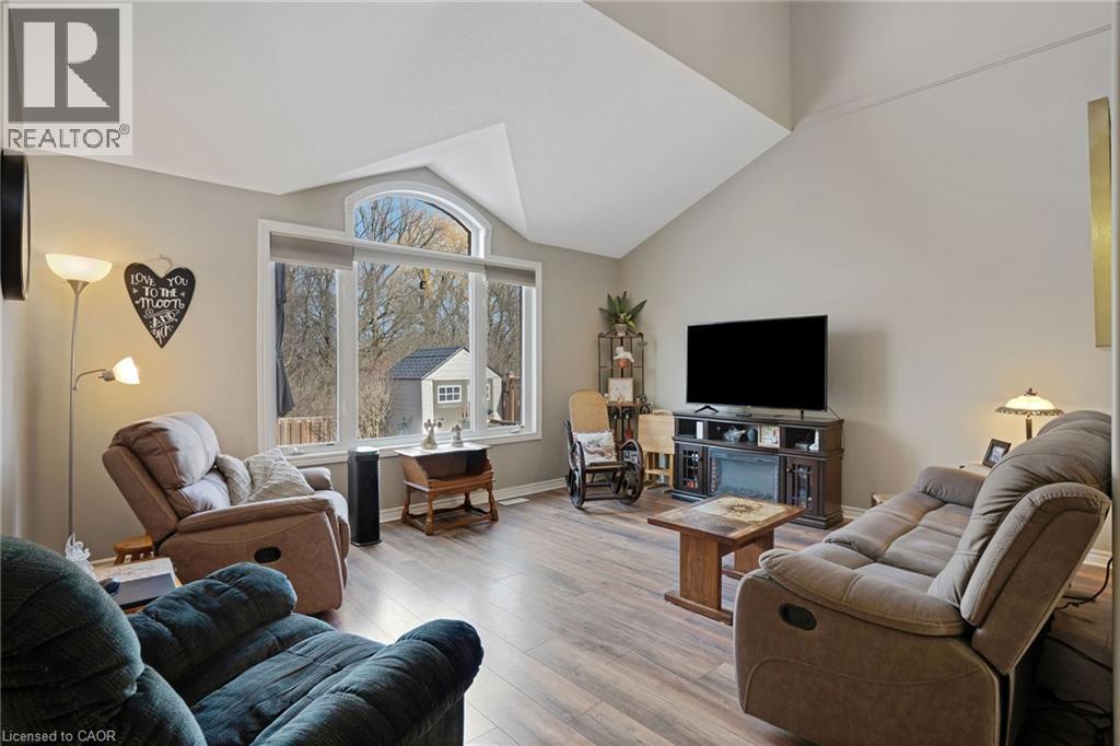 214 SNYDERS Road E Unit# 4 thumbnail 3
