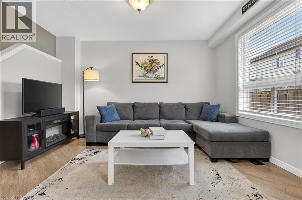 12 FERNCLIFFE Street thumbnail 10