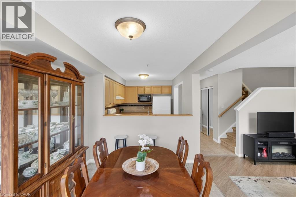 12 FERNCLIFFE Street thumbnail 15