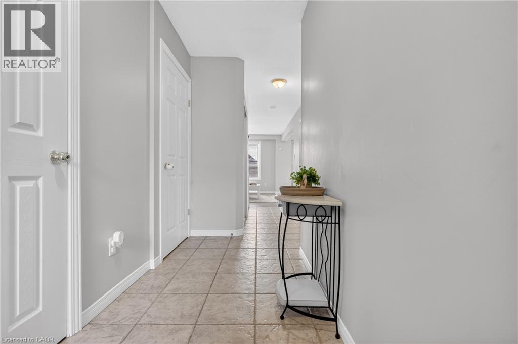 12 FERNCLIFFE Street thumbnail 6