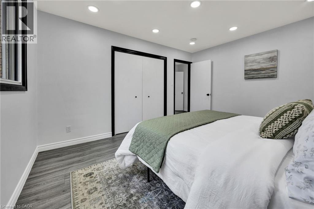 246 HILLCREST Road thumbnail 20