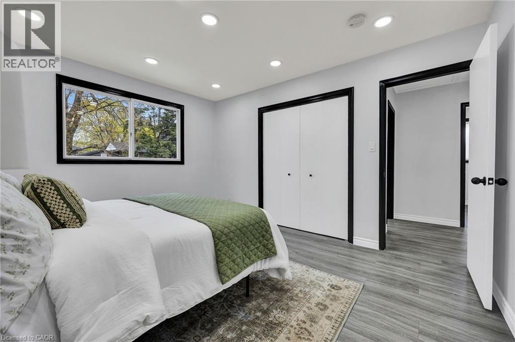 246 HILLCREST Road thumbnail 21