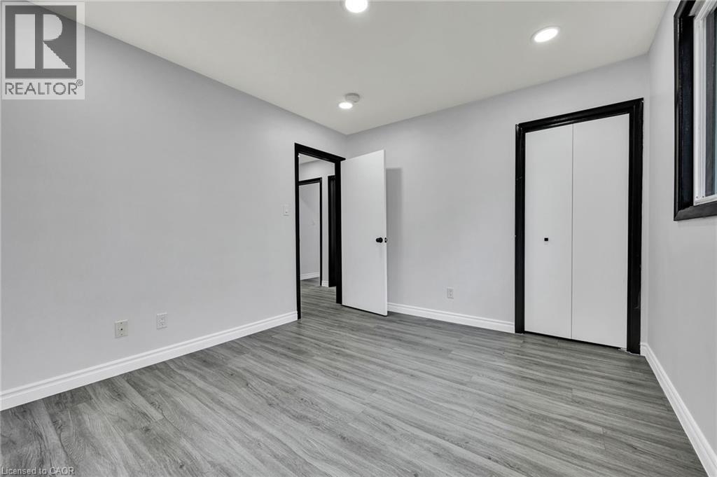 246 HILLCREST Road thumbnail 23