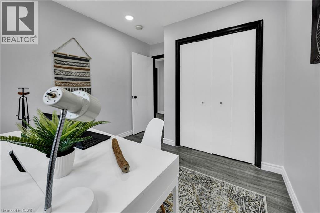 246 HILLCREST Road thumbnail 26