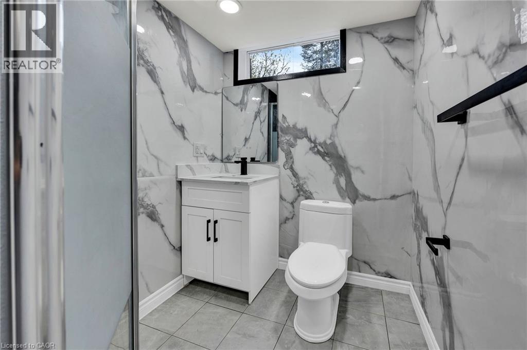 246 HILLCREST Road thumbnail 33