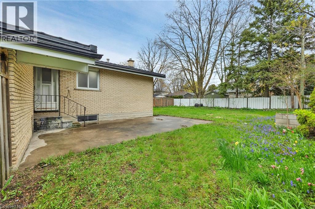 246 HILLCREST Road thumbnail 36