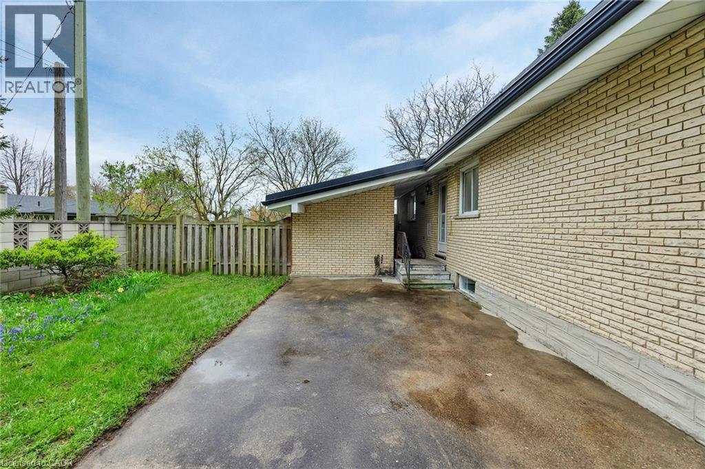 246 HILLCREST Road thumbnail 37