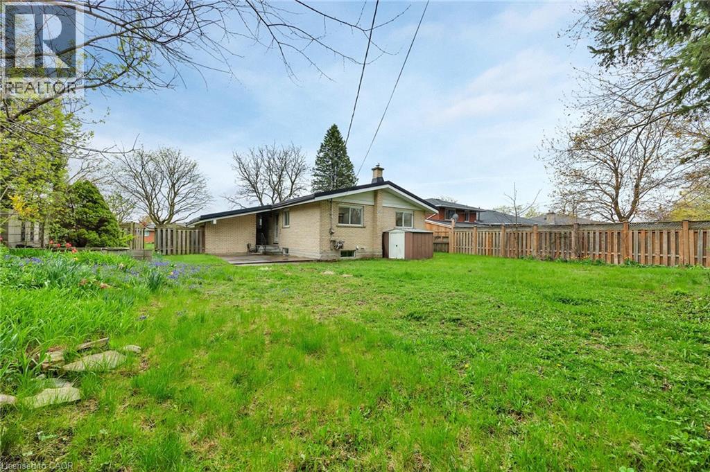 246 HILLCREST Road thumbnail 38
