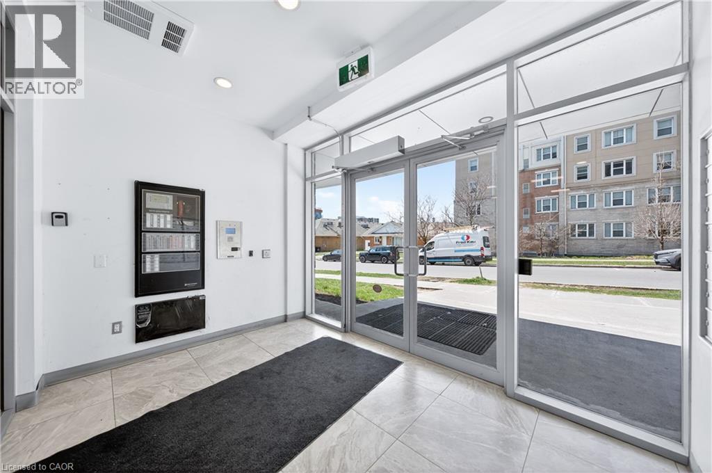 246 LESTER Street Unit# PH-03 thumbnail 6