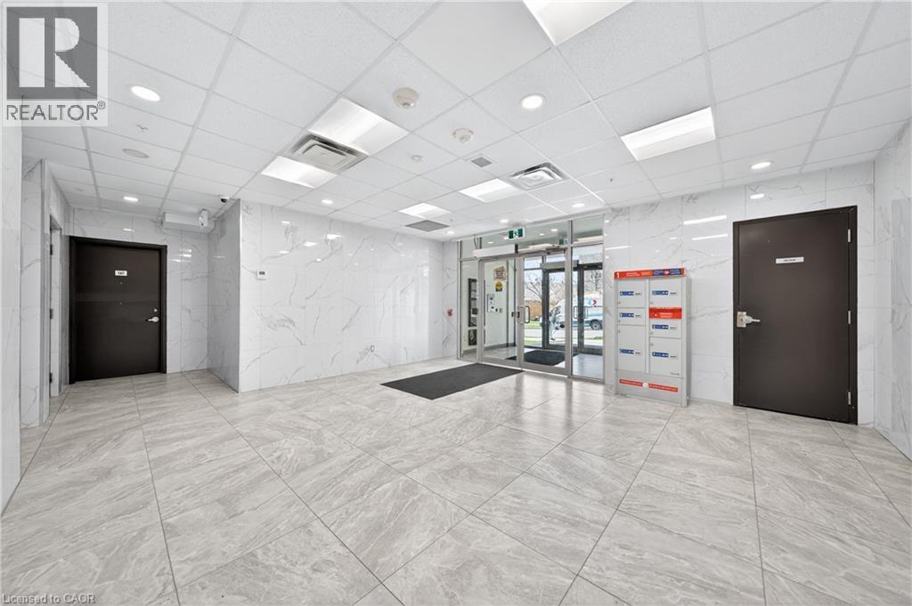 246 LESTER Street Unit# PH-03 thumbnail 9