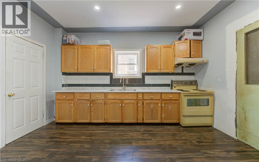 138 COURTLAND Avenue E thumbnail 11