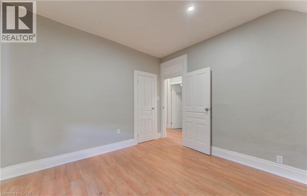 138 COURTLAND Avenue E thumbnail 13