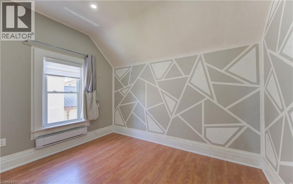 138 COURTLAND Avenue E thumbnail 14