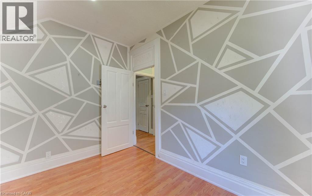 138 COURTLAND Avenue E thumbnail 15
