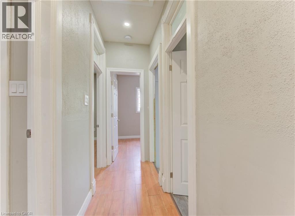 138 COURTLAND Avenue E thumbnail 16