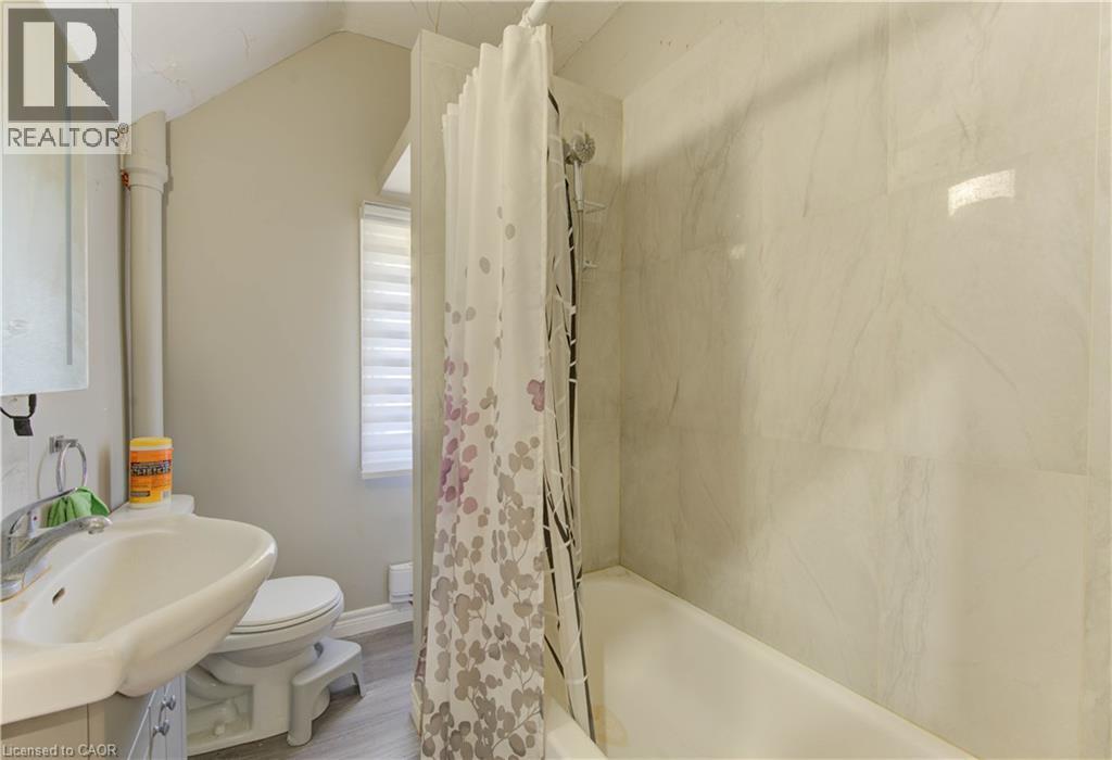 138 COURTLAND Avenue E thumbnail 17
