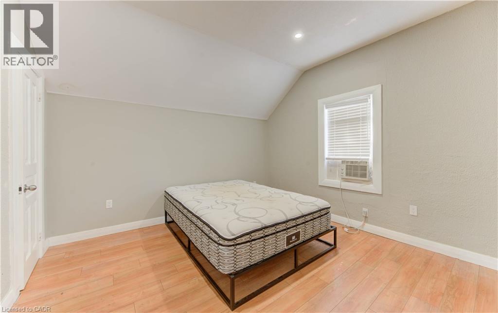 138 COURTLAND Avenue E thumbnail 19