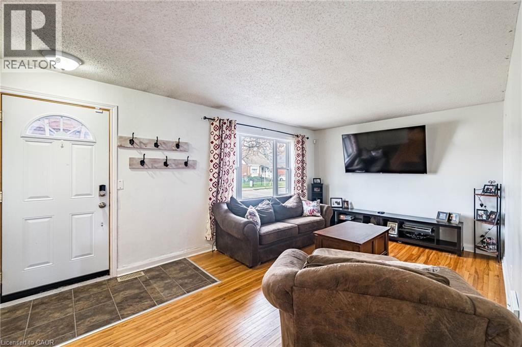 40 N ELLIS Crescent N thumbnail 4