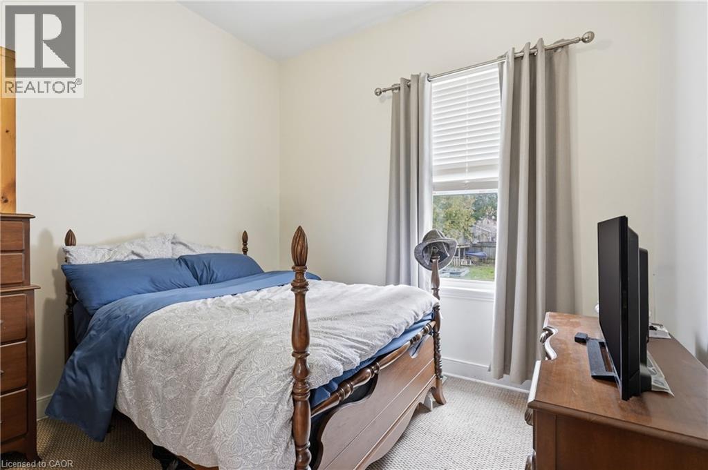 114 GRAND Avenue S thumbnail 13