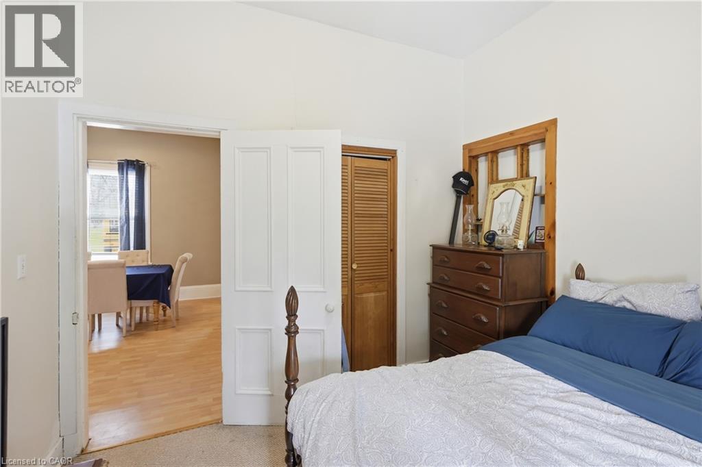 114 GRAND Avenue S thumbnail 14