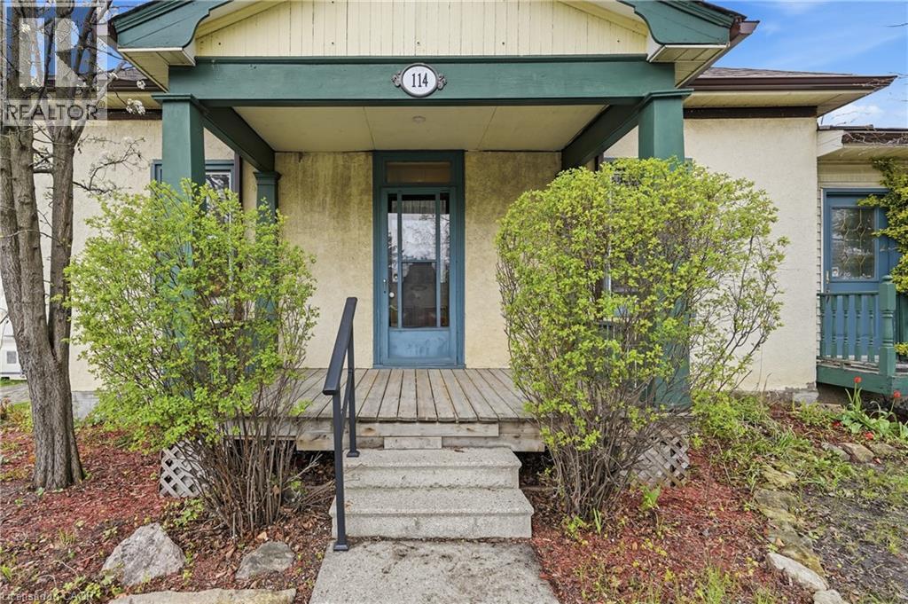 114 GRAND Avenue S thumbnail 4