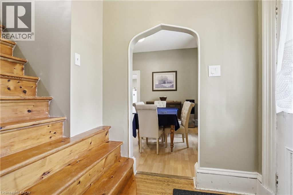 114 GRAND Avenue S thumbnail 8