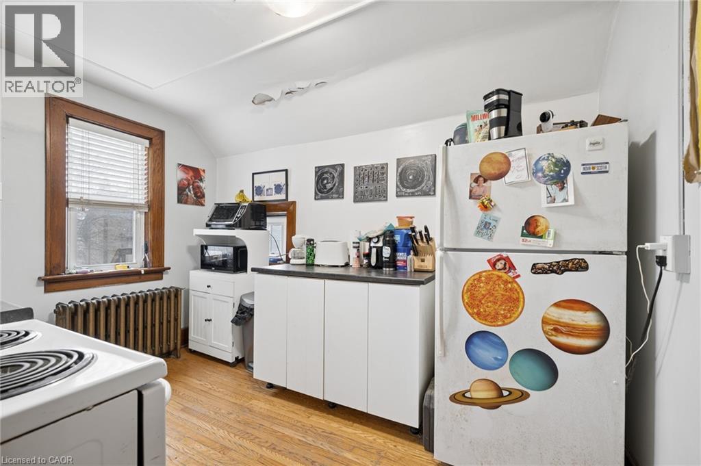 22 DELLROY Avenue thumbnail 35