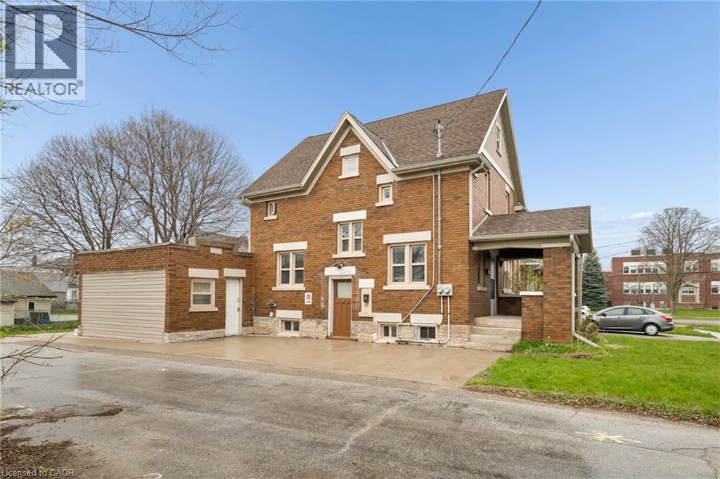 22 DELLROY Avenue thumbnail 4
