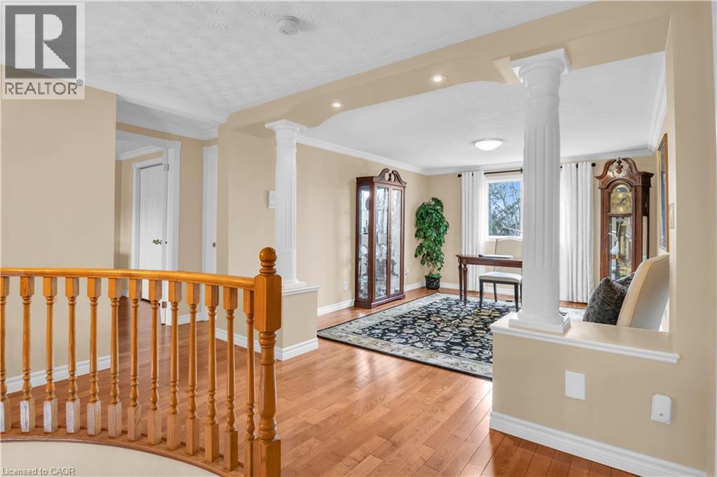 228 MICHENER Crescent thumbnail 22