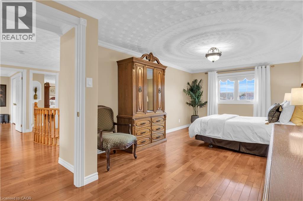 228 MICHENER Crescent thumbnail 29