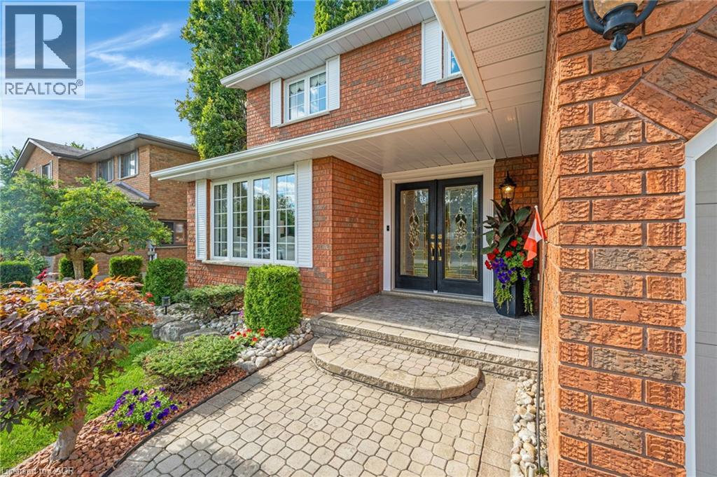 228 MICHENER Crescent thumbnail 3