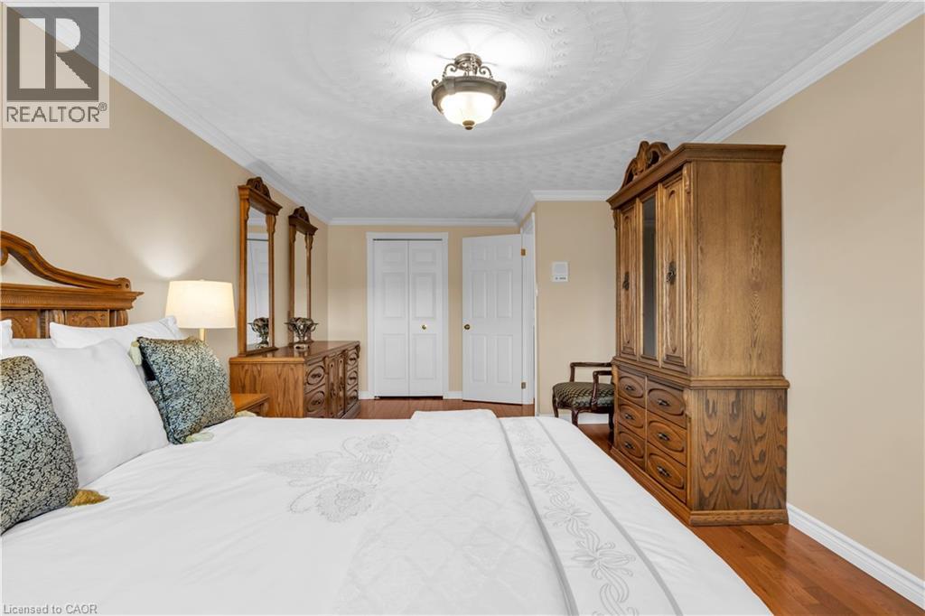 228 MICHENER Crescent thumbnail 30