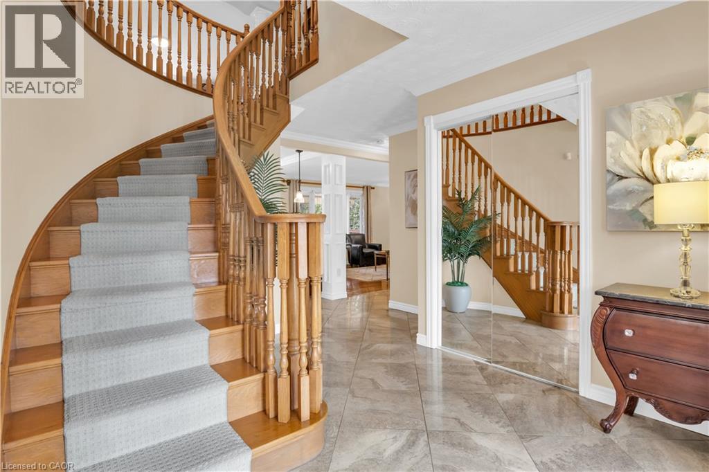 228 MICHENER Crescent thumbnail 5