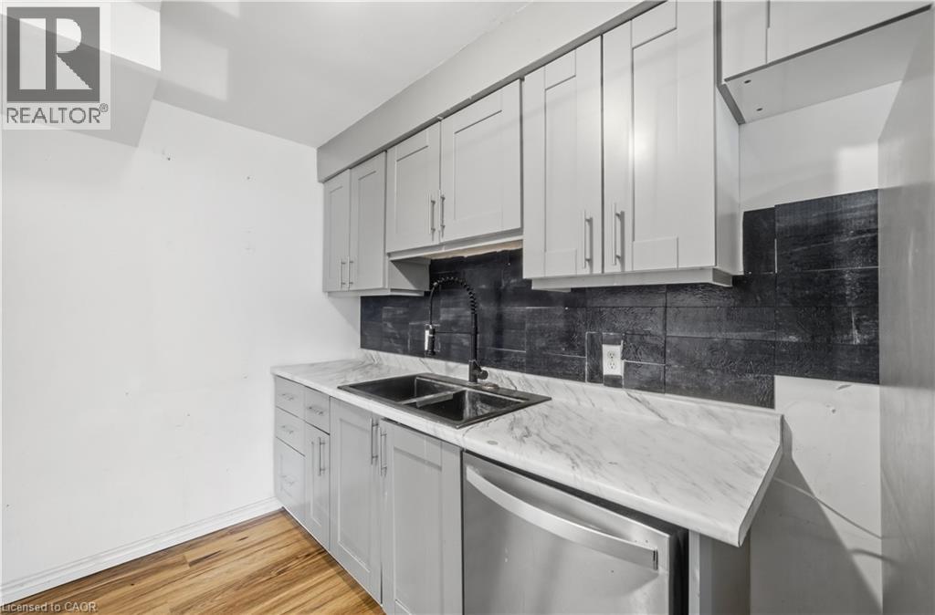 76 BORDEN Parkway Unit# 10 thumbnail 8