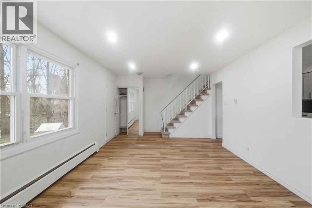 76 BORDEN Parkway Unit# 10 thumbnail 4