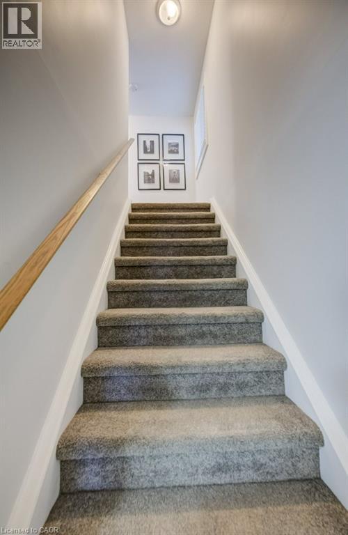 255 HIGHBROOK Crescent thumbnail 14